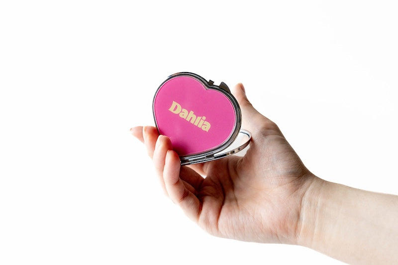 Dahlia オリジナルハンドミラー|拡大鏡付き・ハート柄デザイン