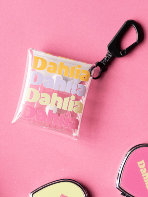 Dahlia カラビナ付きクリアポーチ｜手のひらサイズのかわいい相棒